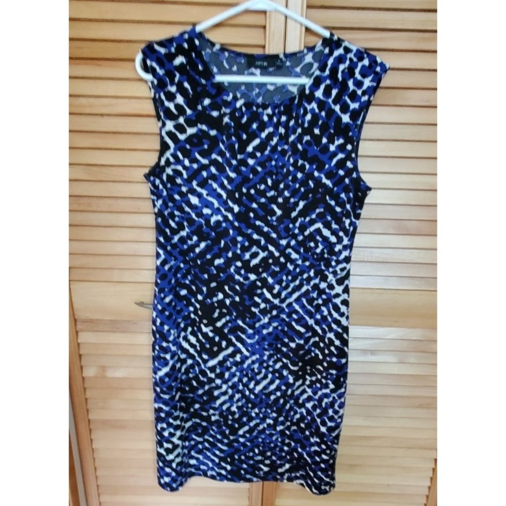 Light weight jersey sleeveless dress